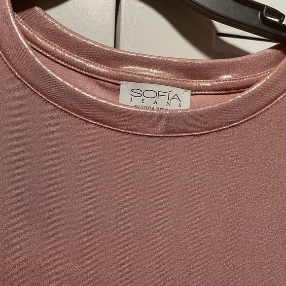 SOFIA VERGARA SHIMMER TEE - Picture 4 of 6